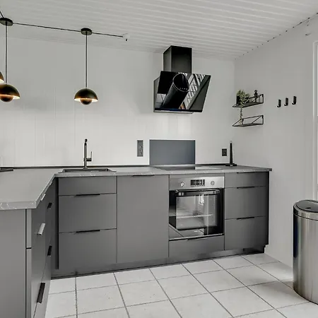 4 Bedroom Stunning In Дом отдыха Богенсе