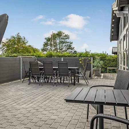 4 Bedroom Stunning In * Богенсе