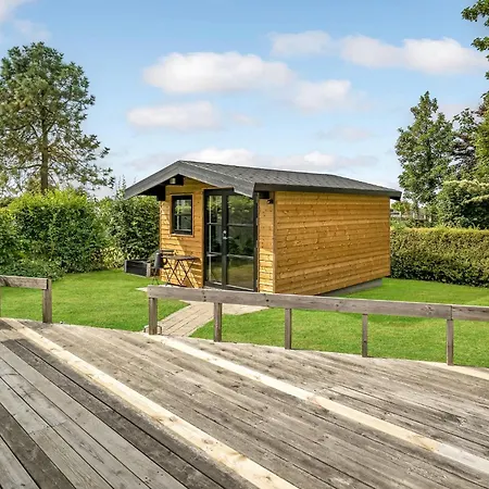 4 Bedroom Amazing In Dom wakacyjny
