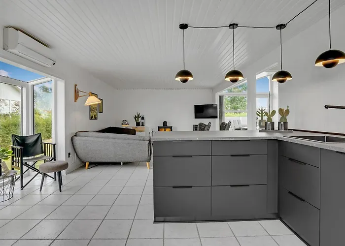 Σπίτι διακοπών 4 Bedroom Stunning In *