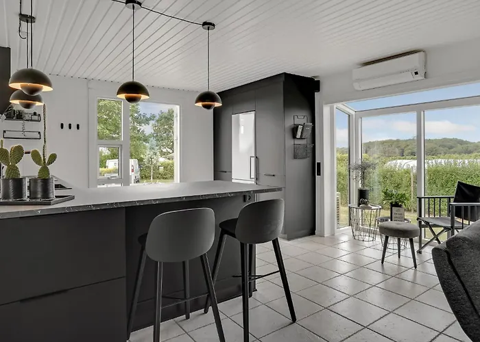 4 Bedroom Stunning In Σπίτι διακοπών *